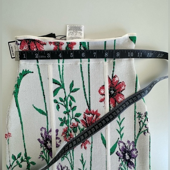 BCBG MaxAzria Anna White Floral Bandage Pencil Skirt | XXS | NWT - Picture 6 of 7